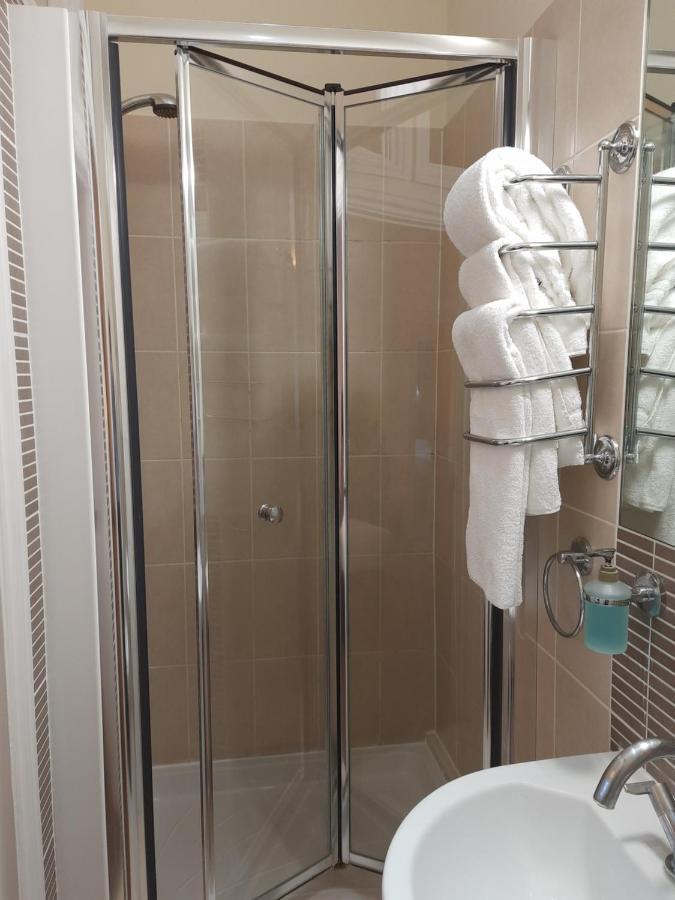 Revado Hotel Норвич Экстерьер фото